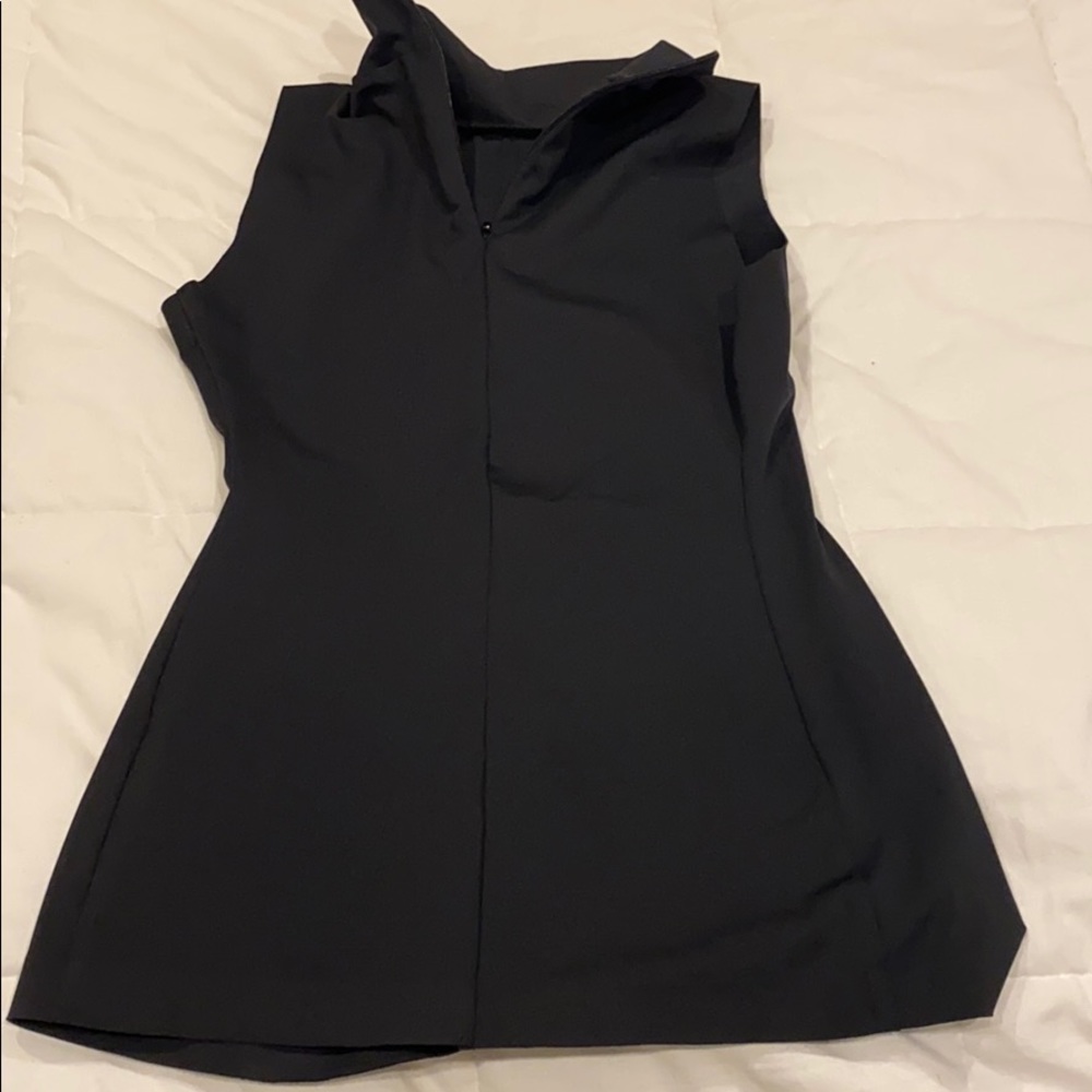Beautiful fitting polyester Top - Picture 2 of 6